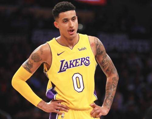  瓦兰丘纳斯30+15鹈鹕胜奇才  