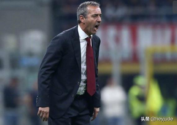  AC米兰德比战憾负，莱奥失点遭球迷诟病  