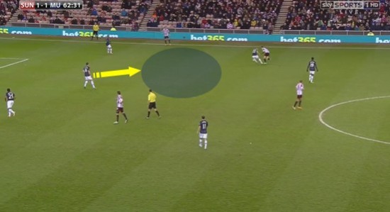  佛罗伦萨主场沦陷，争四前景蒙阴影  